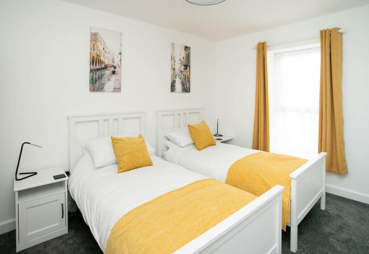 Apartments At The Port Portrush Bagian luar foto
